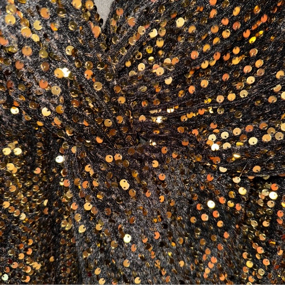 Boohoo Velvet Sequin Knot Front Mini Dress - Picture 7 of 8